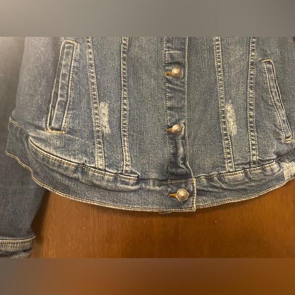 Torrid Classic Medium Wash Denim Jean Trucker Jacket Plus Size 0 Stretch - Picture 5 of 11